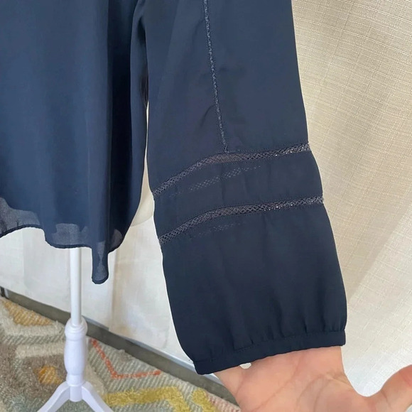 Women's LOFT Long Sleeve Blouse - Sz. L - Picture 3 of 3